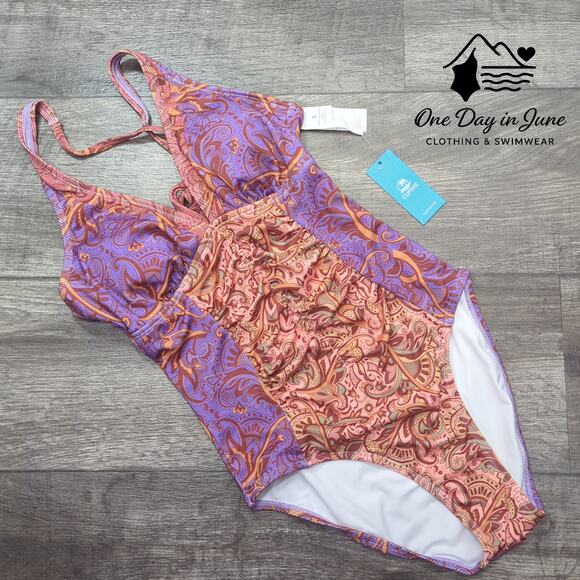 Cupshe Strappy Back One Peice Swimsuit Size S - Picture 3 of 7